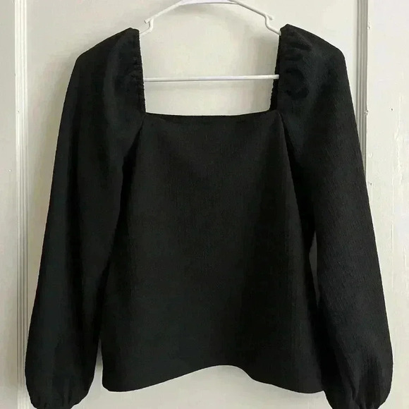 Madewell Crepe Square-Neck Puff-Sleeve Top (black) - Picture 2 of 8
